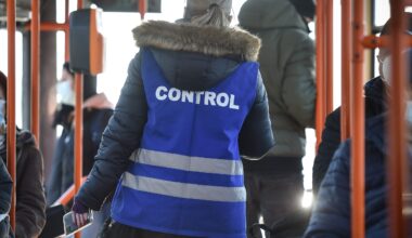 Cine sunt cei 125.000 de bucureșteni care, practic, pot merge gratis cu STB. Sunt de toate vârstele și controlorii nu-i pot amenda 🤷🏻‍♂️ • Știri București
