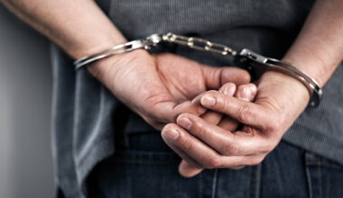 Un nou caz şochează Franţa: Un copil de 5 ani a fost drogat şi violat de 10 bărbaţi, inclusiv de tatăl său, la o petrecere „chemsex”