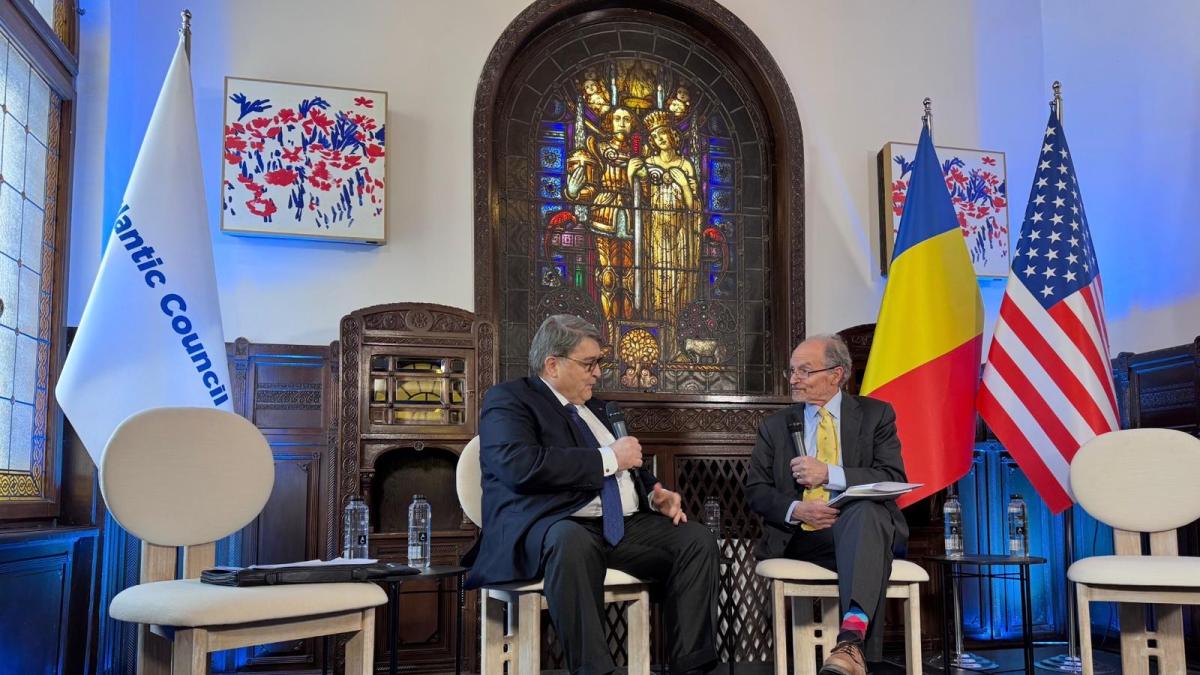 Din Polonia, până în România într-o eră a instabilității. Hurezeanu și Dan Fried: Pilsudski a avut dreptate. Agresiunea rusă poate fi stopată doar printr-un flanc unit