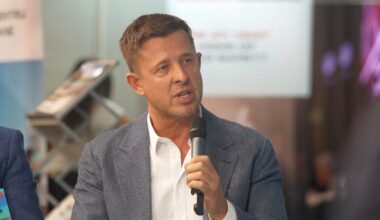 Neclarități în CV-ul lui Hubert Thuma: a terminat cursuri postuniversitare înainte să fie vreo zi student. A fost angajat doar pe funcția de director