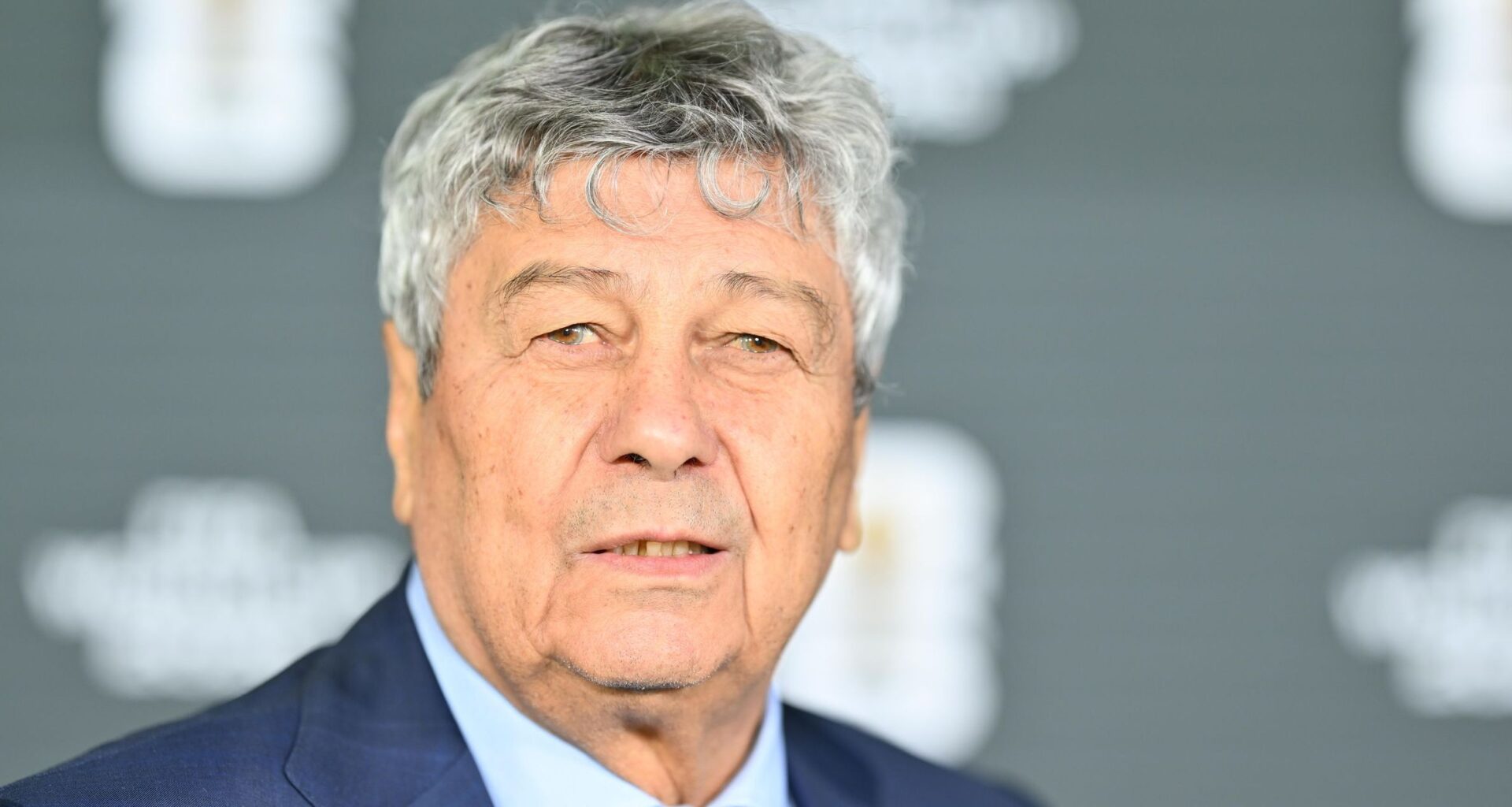 Lucescu va fi transportat la un spital din străinătate, de îndată ce medicii români îşi dau acordul. Săptămână decisivă pentru viitorul naţionalei