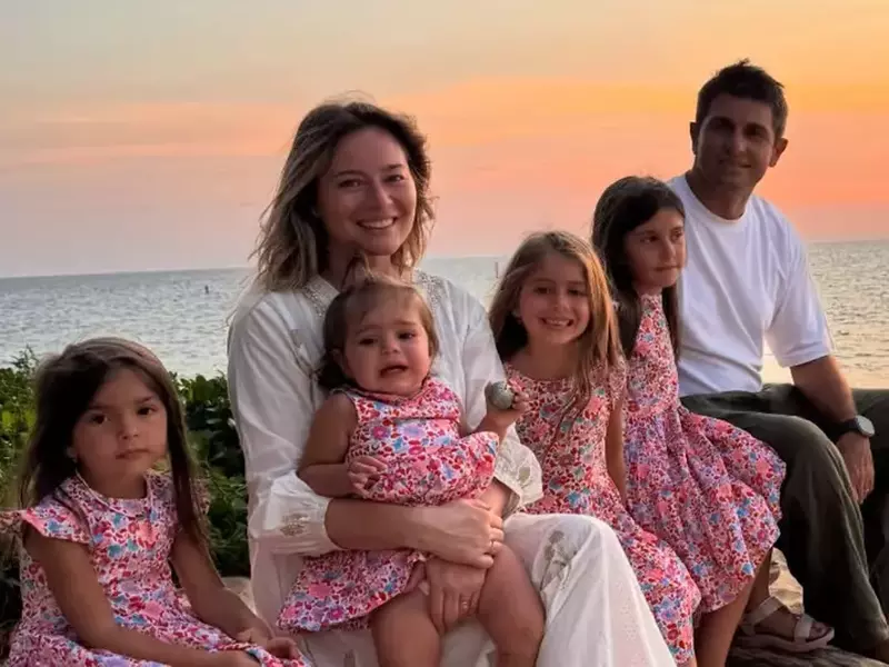 Laura Cosoi al cincilea copil