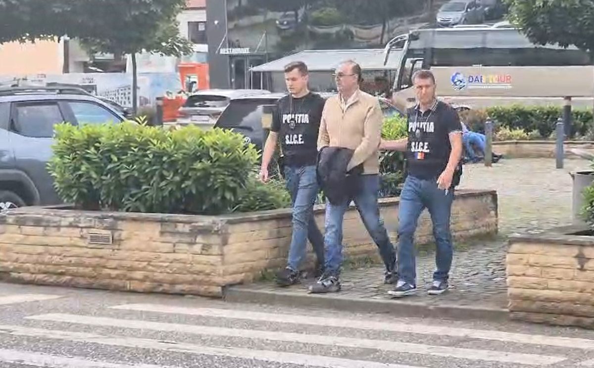 Medic șpăgar din Alba, condamnat pentru mită, a recidivat. A primit iar mită de la pacienți, la nici două luni de la condamnare