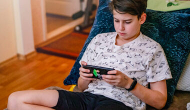 Un copil de 9 ani a ajuns la spital cu arsuri grave în urma unui trend de pe rețelele sociale. „Și-a dat seama că ceva era grav”