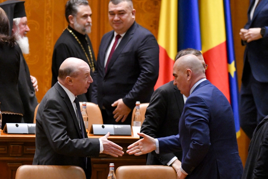 Plecarea lor de la guvernare, „un gest antinațional, aproape trădare”