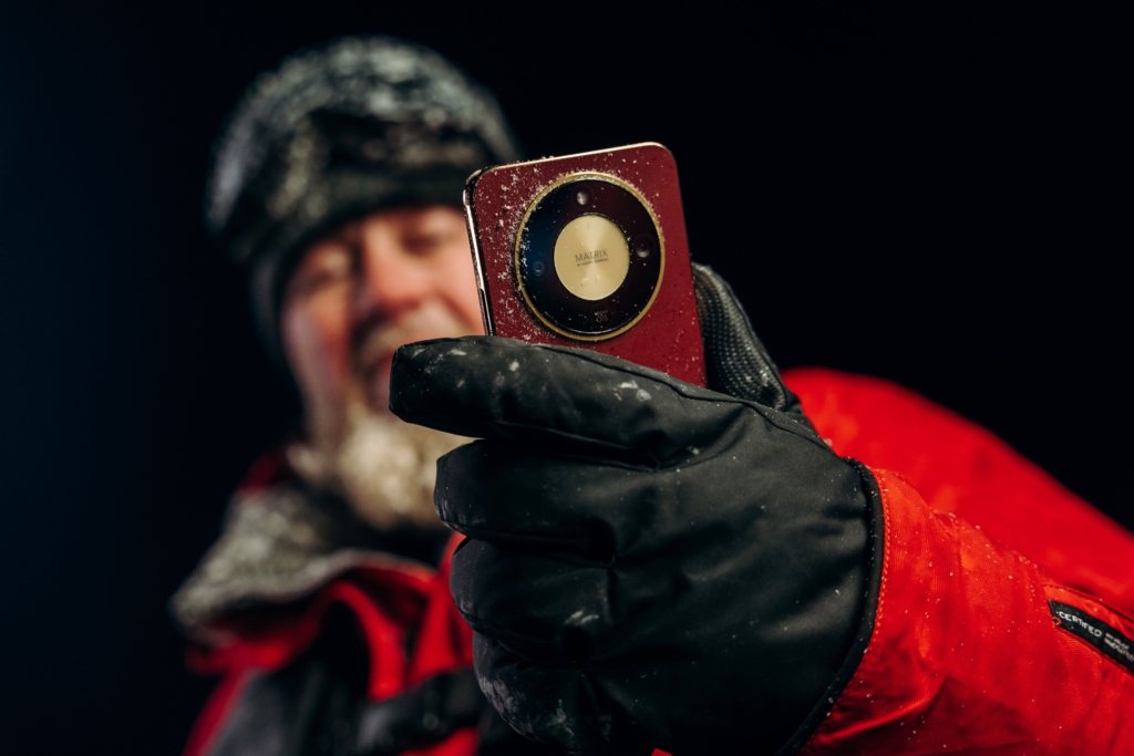 Într-o lume imprevizibilă, tehnologia trebuie să țină pasul. Cum setează seria HONOR Magic8 noi standarde în performanță, autonomie și cameră foto