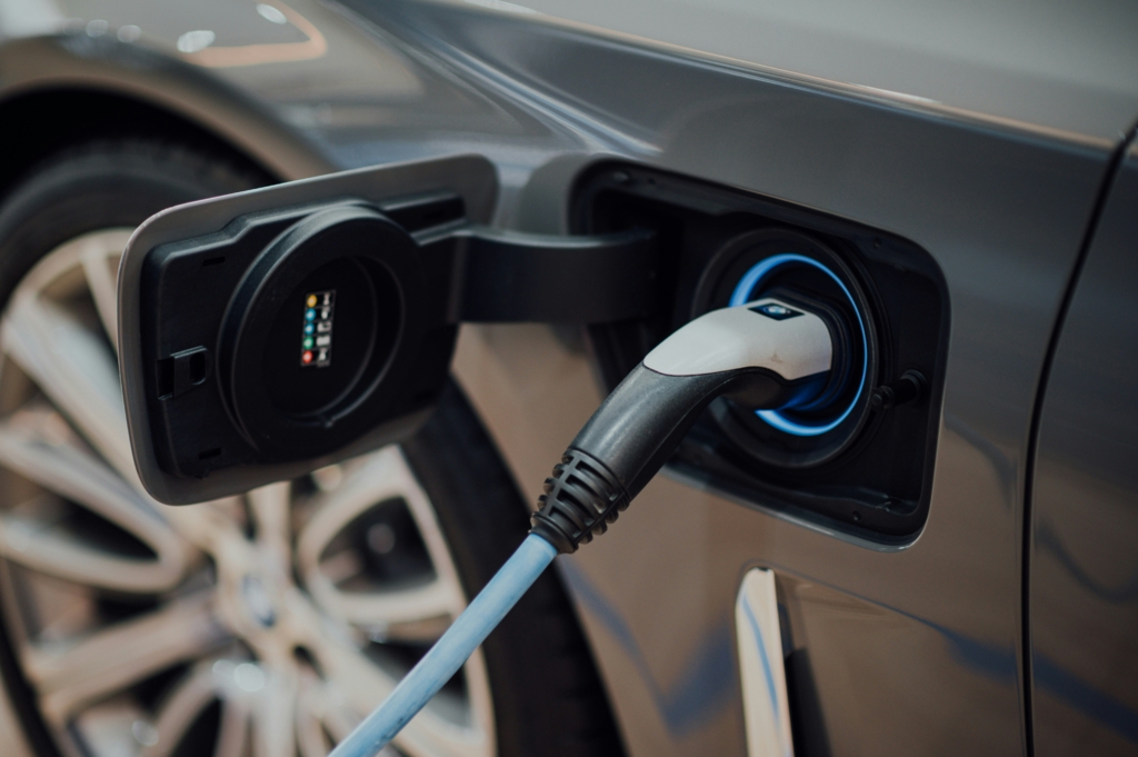 Problemele mașinilor electrice pe timp de iarnă. Ce trebuie să știe șoferii. Titi Aur: „Există dezavantaje”