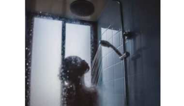 Se încinge scandalul dintre bucureșteni și primărie din cauza caloriferelor reci. „Plătim ca fraierii!” strigă oamenii. Apa „călduță” e mai ieftină, insistă PMB