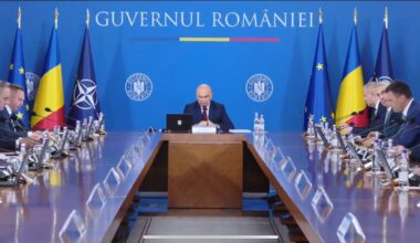 Manevre la nivelul Guvernului. Bugetul pe 2026 ar fi întârziat „intenționat” pentru ca primăriile să nu cheltuie bani, iar deficitul să se reducă „din pix” SURSE