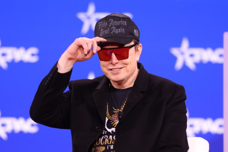 Percheziții ale poliției franceze la sediul din Paris al platformei X. Elon Musk, citat să apară în fața procurorilor. Ancheta care a declanșat raidul