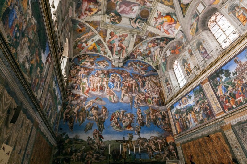 Celebra frescă „Judecata de Apoi” din Capela Sixtină va putea fi văzută în curând așa cum a pictat-o Michelangelo, anunță Vaticanul