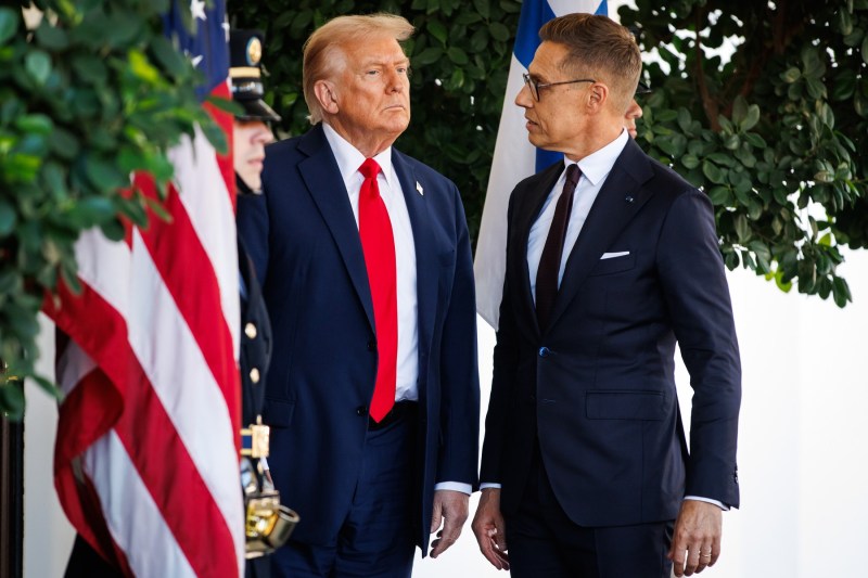 Un lider european apreciat de Donald Trump spune că trebuie să acceptăm că SUA se schimbă, și nu în bine