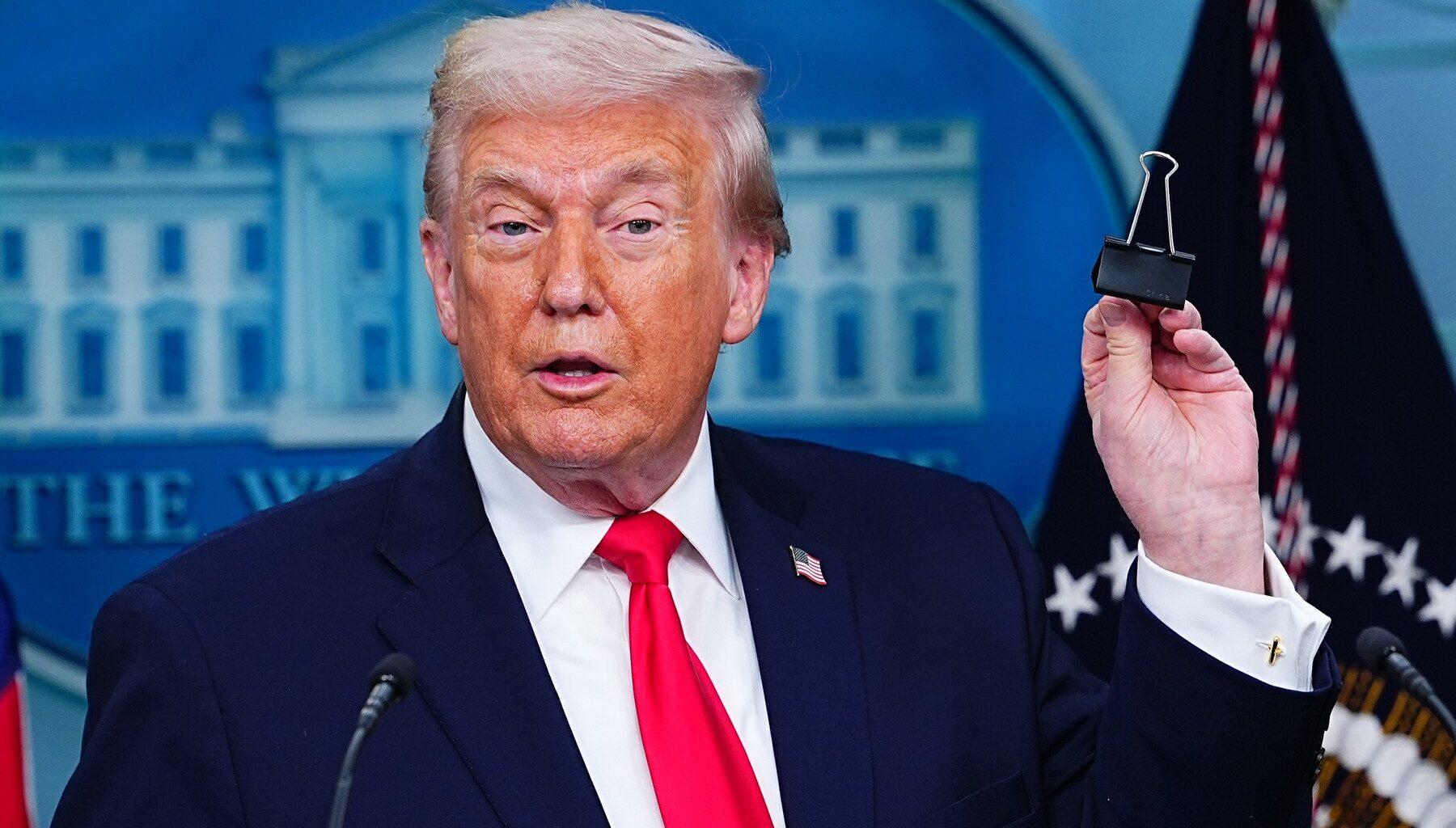 Trump escaladează retorica electorală și cere republicanilor să „naționalizeze” alegerile. Ce înseamnă acest lucru