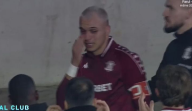 Imagini emoționante! Cristi Manea a izbucnit în lacrimi pe teren, după ce ambii părinți i-au decedat