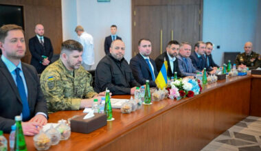 A doua zi de negocieri de pace la Abu Dhabi. Emisarul lui Putin atacă Europa, dar vede o evoluție „pozitivă” a discuțiilor cu Ucraina