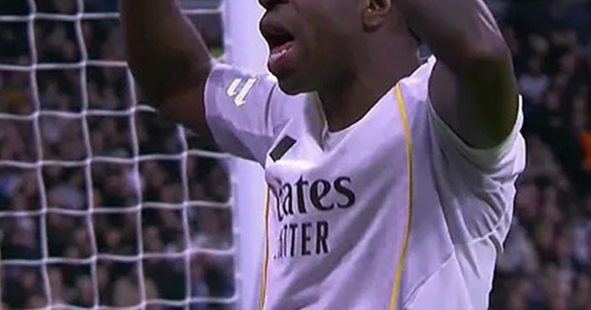 Vinicius, din nou fluierat pe „Bernabeu”! FOTO: Starul lui Real Madrid a răspuns cu un GOLAZO, de lângă Rațiu!