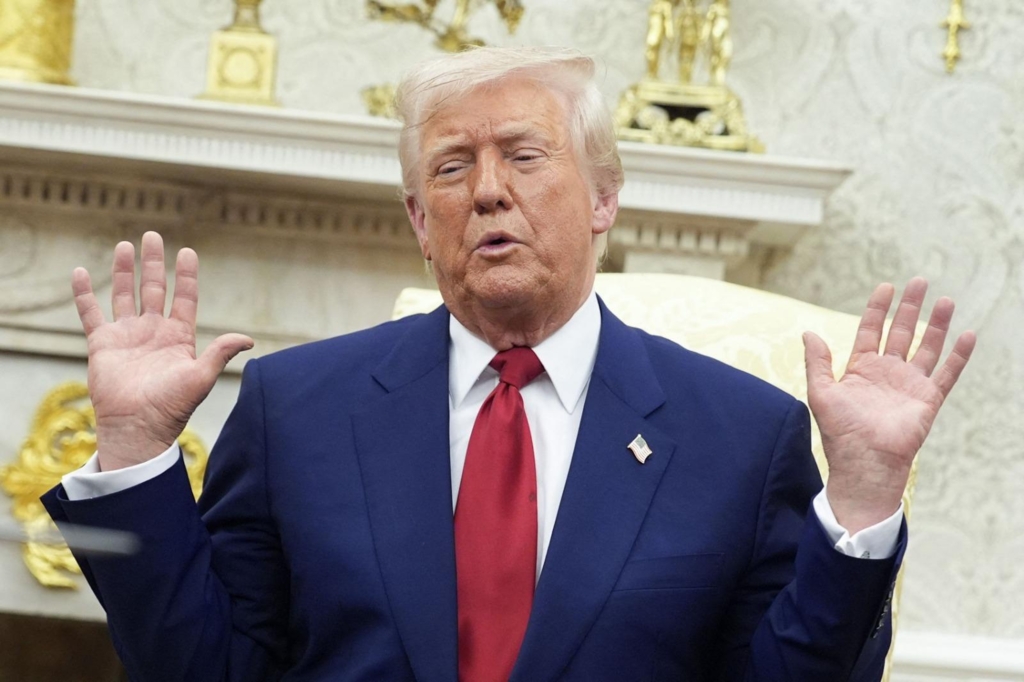 Acțiunea lui Trump provoacă convulsii pe piața internațională. Punct critic, tranzacții la un nivel nemaiîntânit de ani