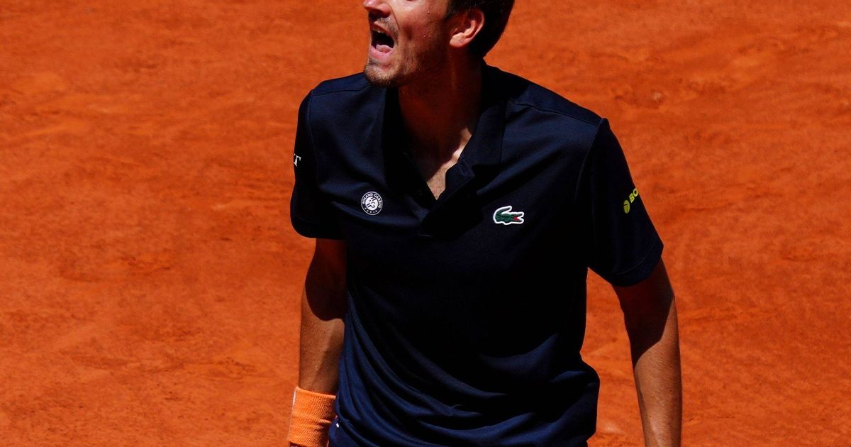 Contre cu soția la Roland Garros. VIDEO. Daniil Medvedev, schimb de replici aprins în timpul meciului » Continuă seria neagră de la Paris
