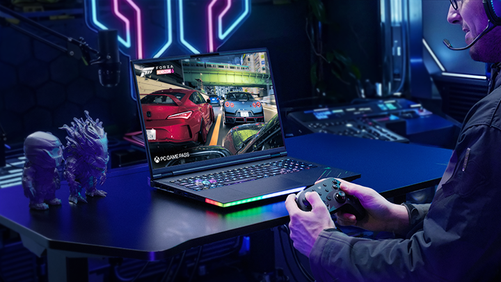 Acer prezintă laptop-ul de gaming Predator Helios 18 AI