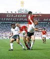 Duel 2 la 2: germanii Magath (stânga) și Hrubesch (dreapta) contra austriecilor Hattenberger și Hintermaier, în blatul de la Gijon, la CM 1982. Foto: Imago