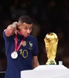 Mbappe a cucerit titlul mondial cu Franța în 2018 și a jucat finala în 2022, pierdută în fața Argentinei: 3-3, 2-4 la penaltyuri. Foto: Imago