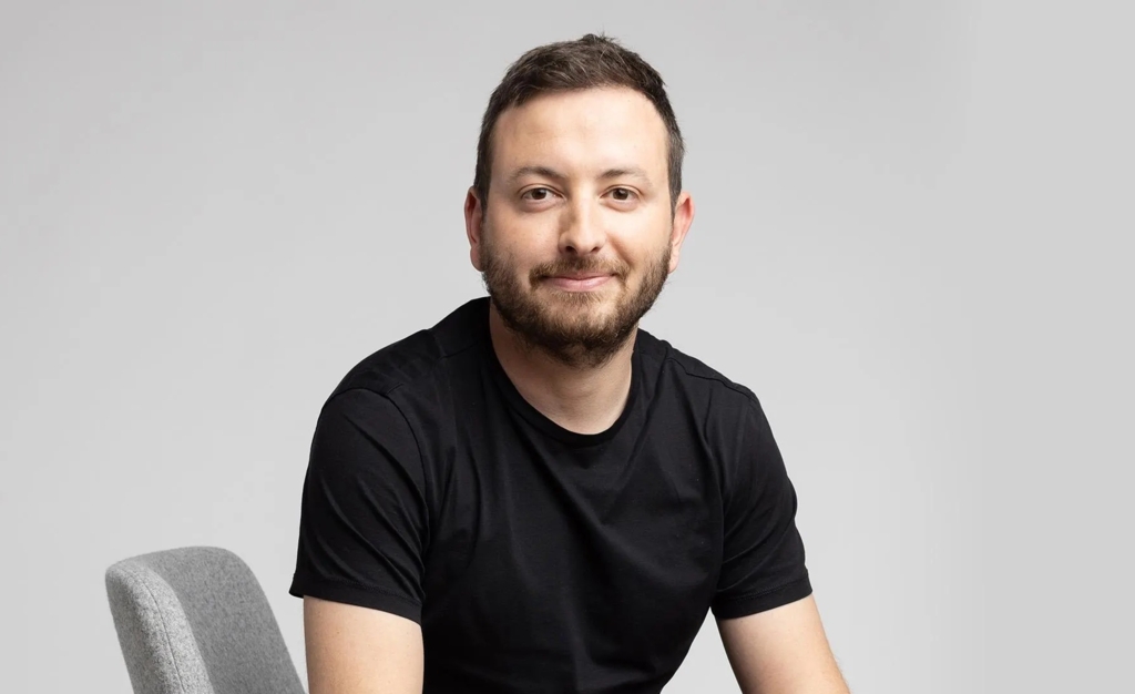CEO-ul unei companii de 5 miliarde de dolari, inspirat de povestea părinților care au fugit din România comunistă în anii 1980