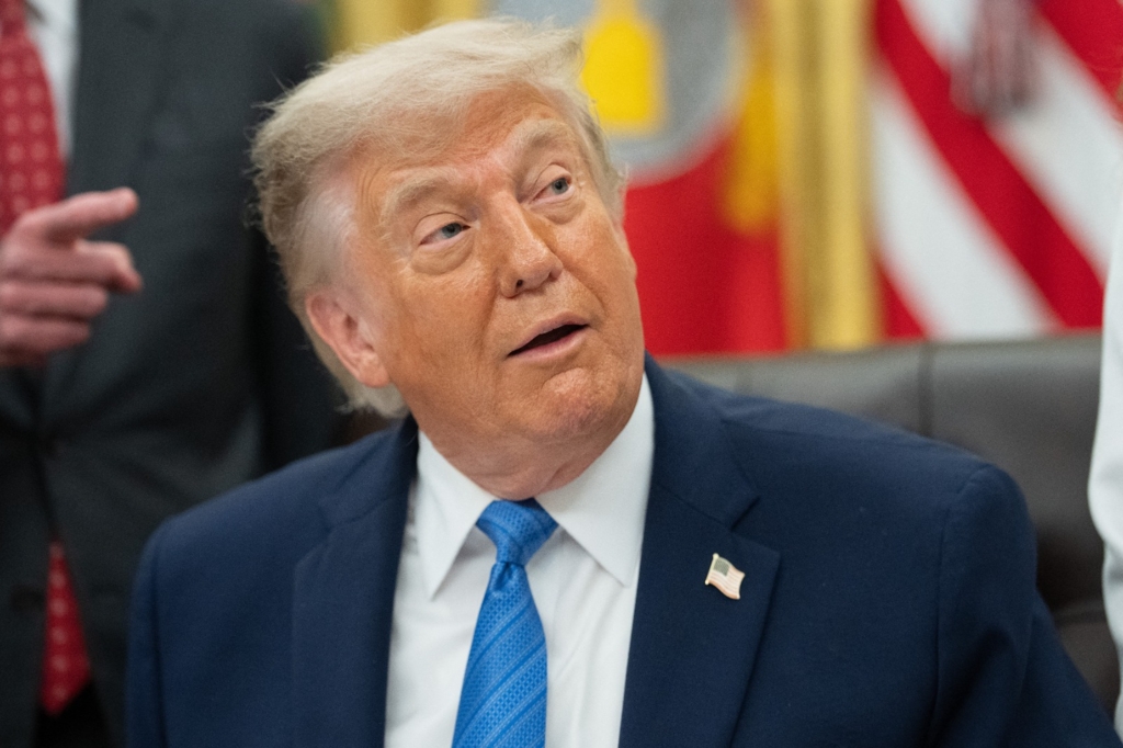 Ayatollahii, ieșire publică fără precedent împotriva conducerii Iranului. Cer ca Donald Trump să fie pedepsit pentru uciderea lui Ali Khamenei