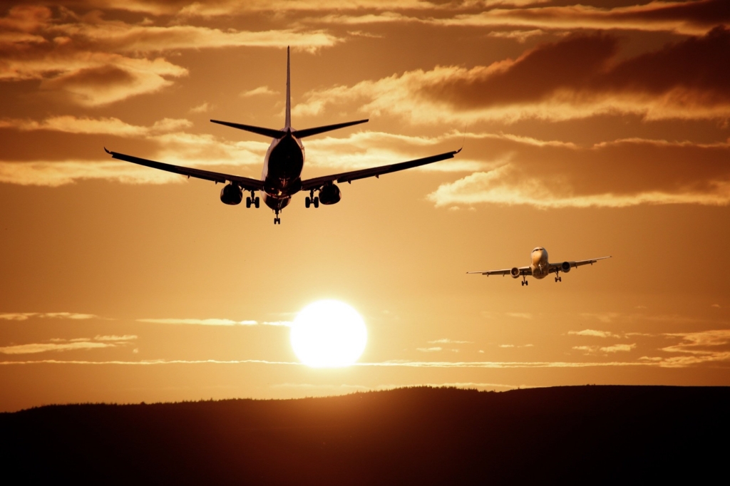O aeronavă ar putea doborî recordul pentru cel mai lung zbor. Pasagerii vor vedea răsăritul de două ori