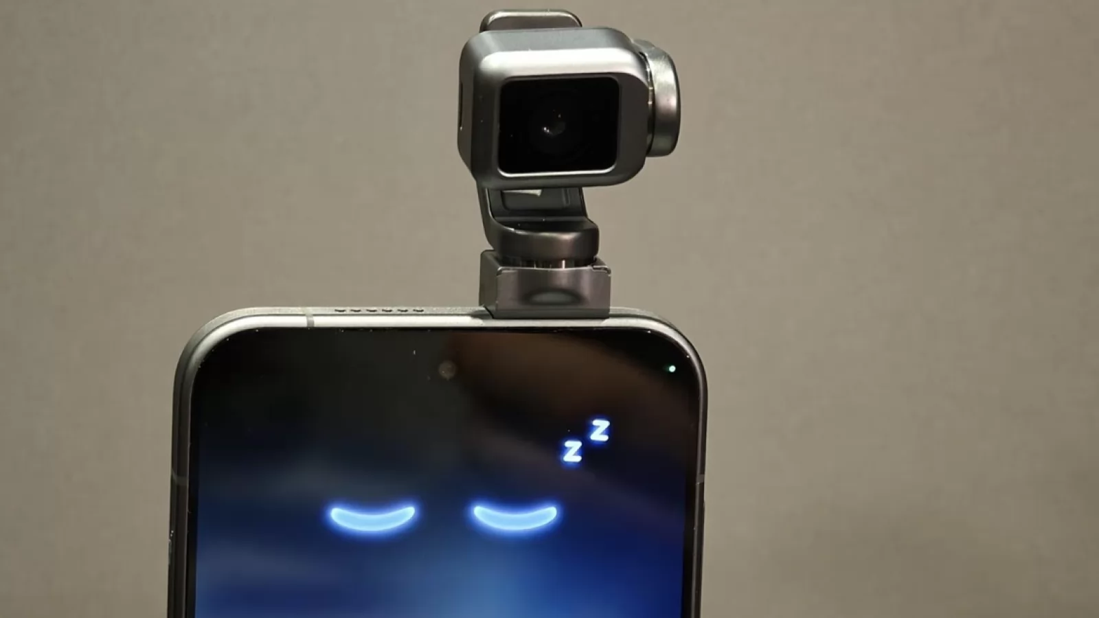 HONOR Robot Phone trece de certificările finale; Lansarea din august pare confirmată