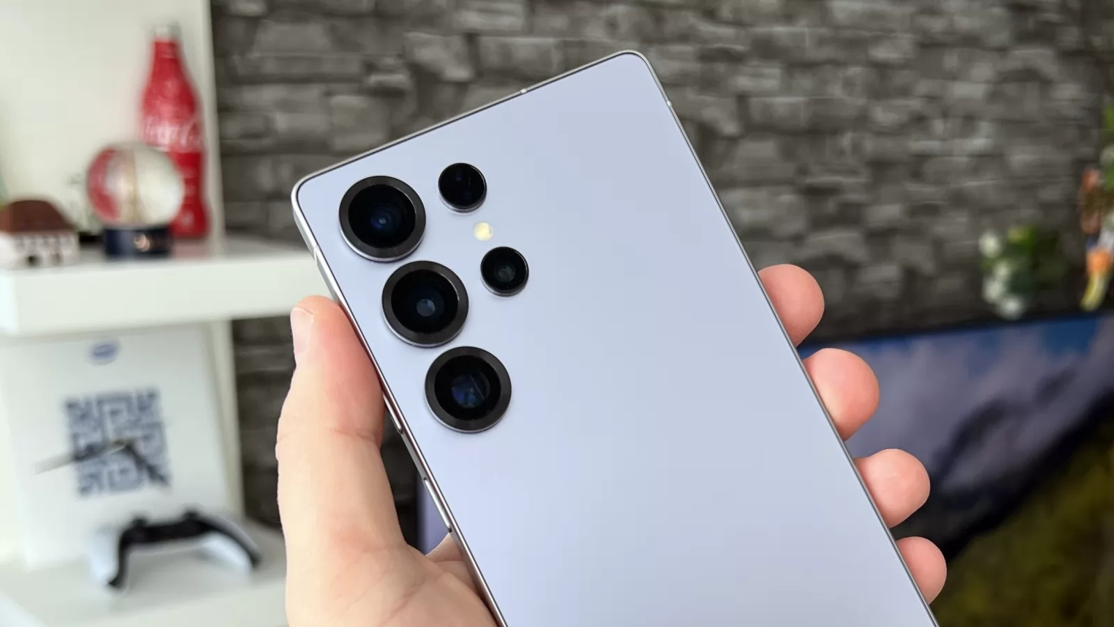 Galaxy S25 ar putea primi funcția exclusivă Horizontal Lock odată cu actualizarea la One UI 9 (Android 17)