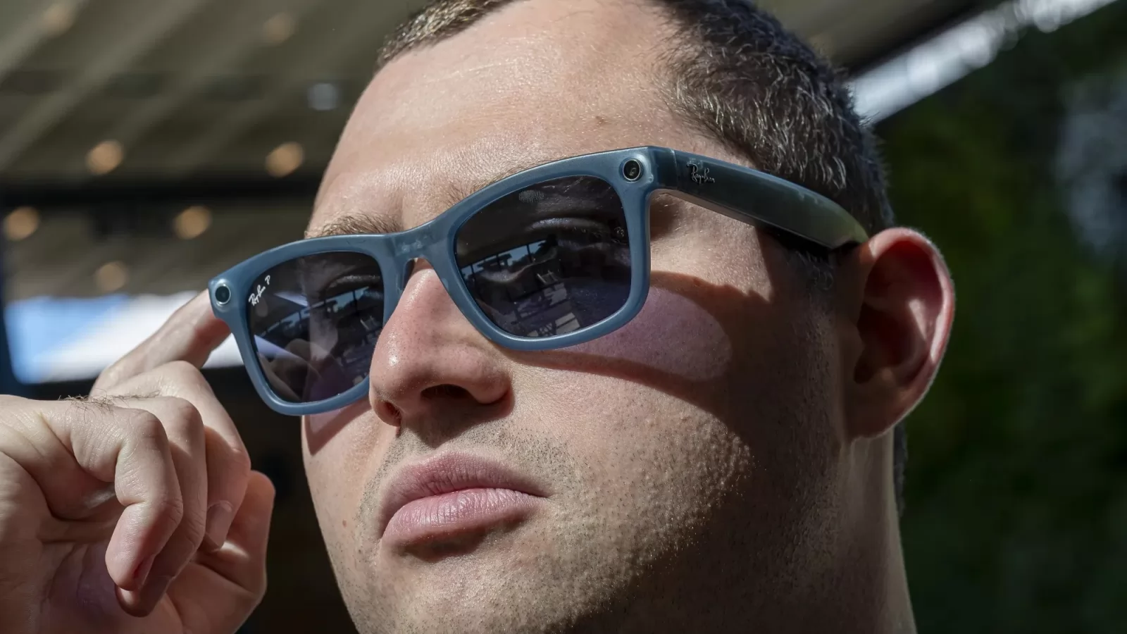 Apple își pregătește ochelarii inteligenți, dar problema reală rămâne confidențialitatea