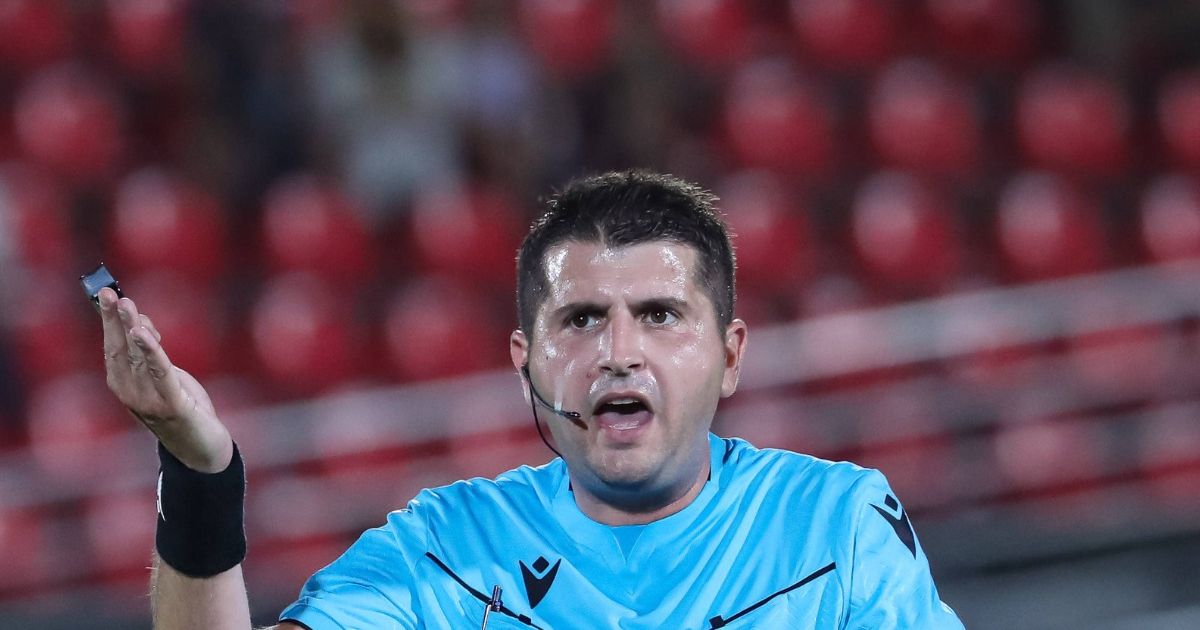 Excluși din Europa League! Patru arbitri români, out de la meciul la care fuseseră delegați