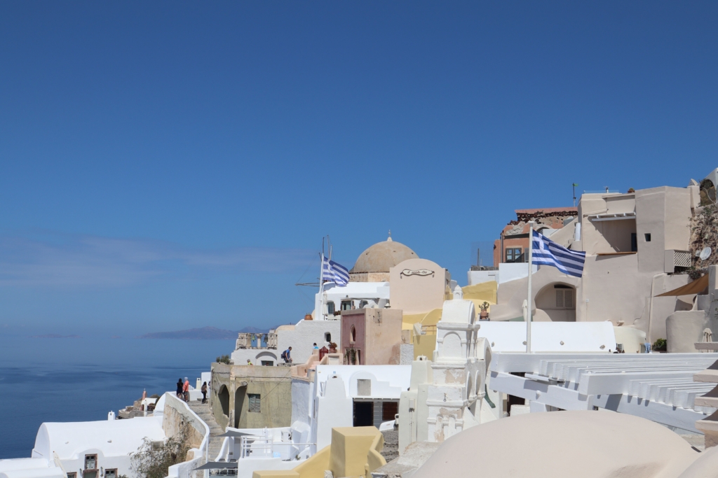 Românii care merg în Grecia vara asta trebuie să adauge în buget o nouă taxă. Toate unitățile de cazare o percep