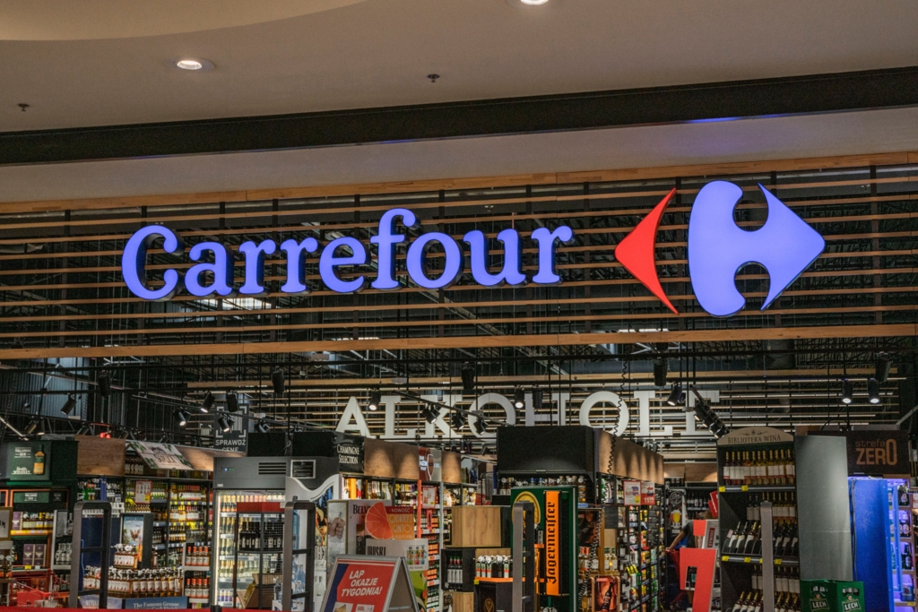 Mesaj de adio de la Carrefour pentru români. Frații Pavăl, proprietarii Dedeman, au preluat rețeaua de magazine
