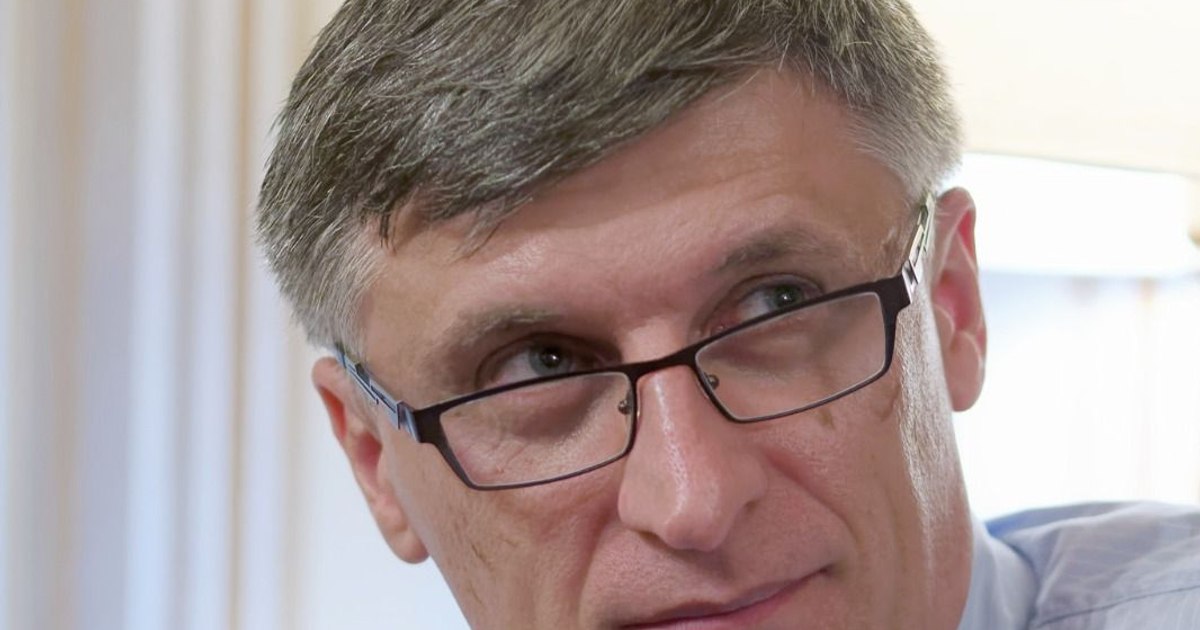 Percheziții DIICOT la fostul consilier prezidențial Cătălin Avramescu. Este suspect într-un dosar de pornografie infantilă. Reacția acestuia