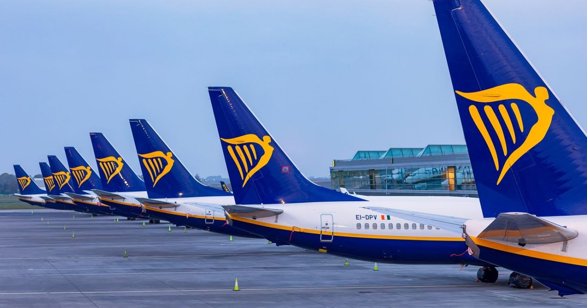 Coșmar într-un avion Ryanair. Pasagerii ar fi leșinat și vomitat din cauza căldurii sufocante