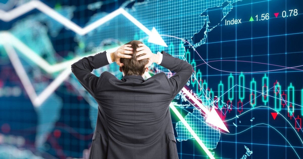 „Am atins fundul sacului”. Economia României a înghețat, iar revenirea ar putea sosi abia în 2027