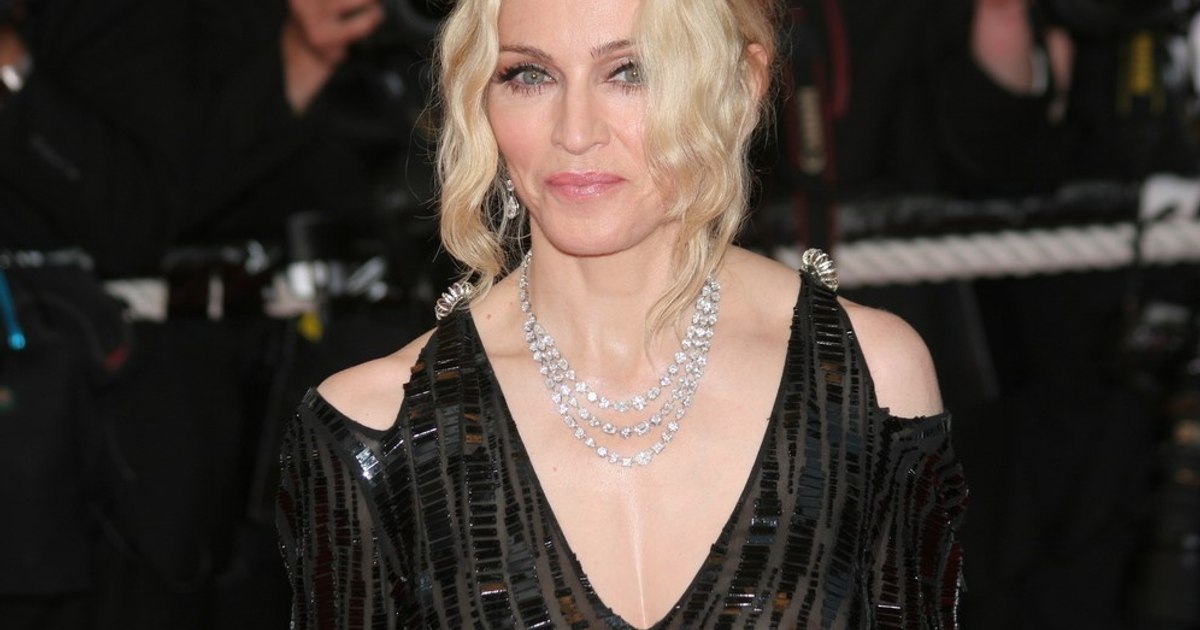 Madonna își sărbătorește cei 68 de ani în una dintre cele mai frumoase insule ale Greciei. „Regina muzicii pop” a mers cu elicopterul la Meteora