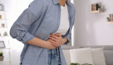 O persoană a murit și peste 200 s-au îmbolnăvit în urma unui focar de salmoneloză în Marea Britanie