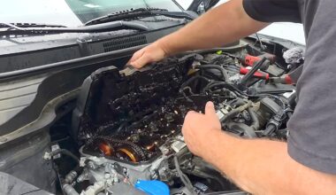 (VIDEO) Un mecanic din SUA a rămas oripilat să descopere cum arată un motor care a operat la ralanti timp de 1 an în continuu | PiataAuto.md
