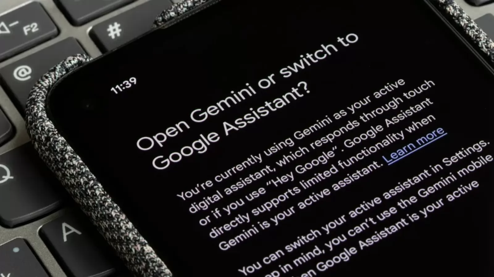 Gemini înlocuiește Google Assistant pe telefoane, ceasuri Wear OS, căști și Android Auto începând cu 4 septembrie 2026