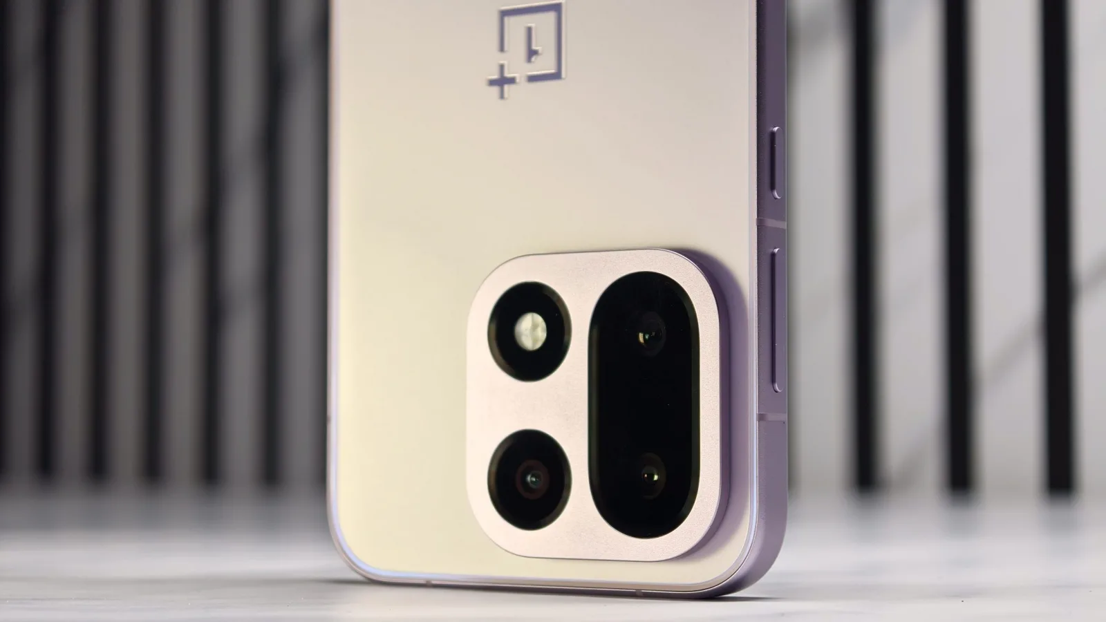 OnePlus 16 se apropie de lansare: apare la certificare și păstrează bateria gigantică de 9.000 mAh