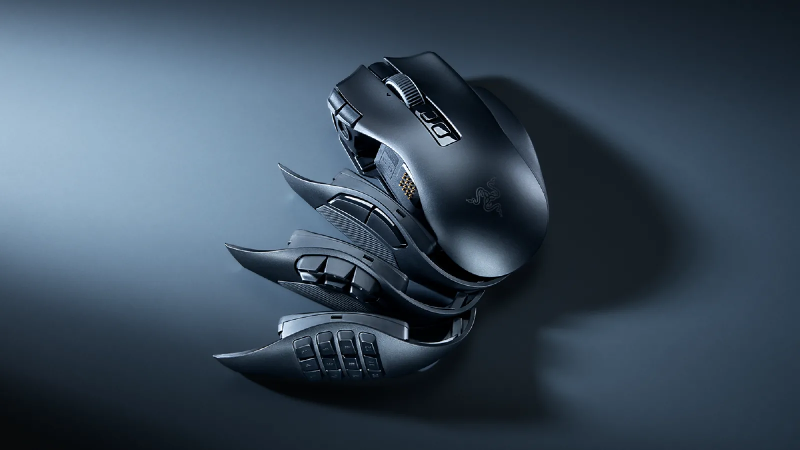 Razer lansează Naga V3 Pro: mouse-ul cu până la 23 de butoane care își schimbă panoul lateral în funcție de joc