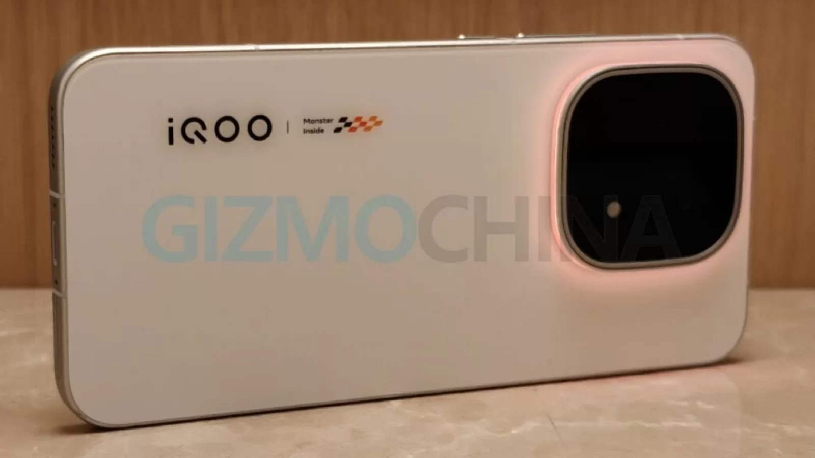 iQOO pregătește un duo de gaming pentru septembrie: telefonul iQOO 16 și o tabletă compactă cu Snapdragon Gen 6