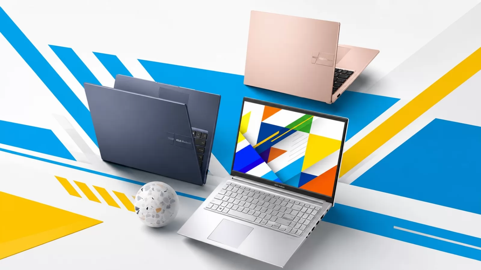 ASUS Vivobook 15 cu Intel Wildcat Lake e deja în România; Core 7 350 pornește de la 3.449 lei