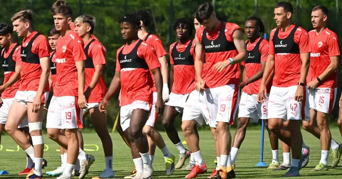Noi mutări la Dinamo! „Câinii” vor să mai aducă 2 jucători + cine sunt cei 3 fotbaliști care vor pleca