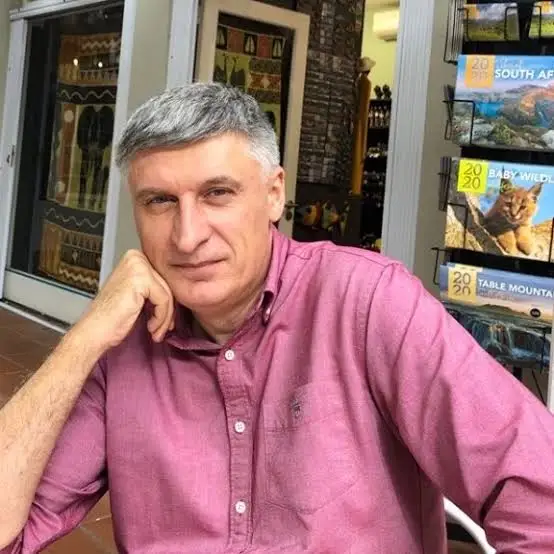 UPDATE. Oficial: Cătălin Avramescu, fostul consilier al lui Traian Băsescu, suspect al DIICOT, pe pornografie infantilă. Ar fi realizat fotografii nud ale fetiței minore