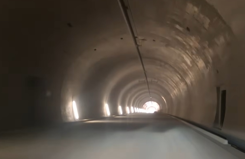 Tunelul care va fi dat în trafic, din toamnă. Investiție majoră pe Autostrada A1: ”Avem garanție”