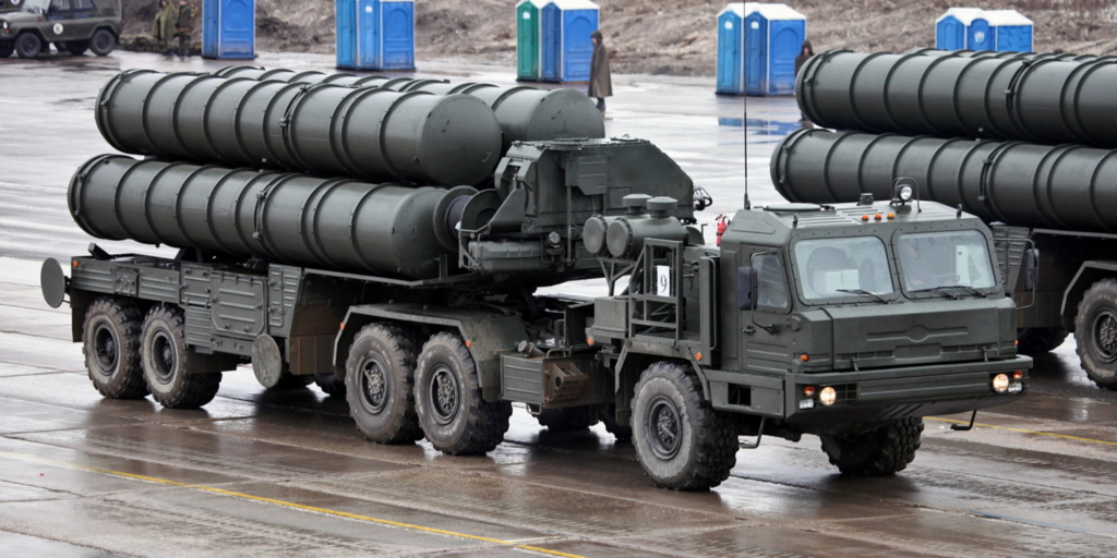 Ucraina a distrus un sistem rusesc S-400 aflat în preajma palatului de un miliard de dolari al lui Putin