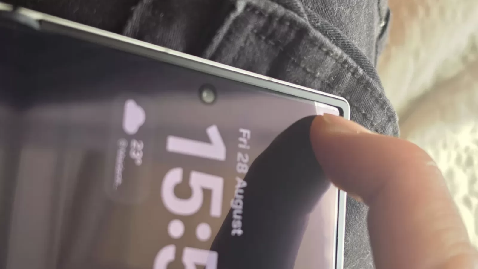 Galaxy Z Fold8 are probleme? Colțurile ecranului pliabil se „scufundă” la apăsare